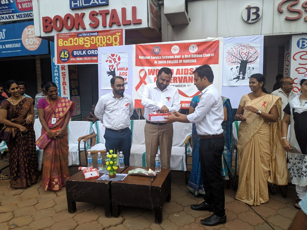 WORLD AIDS DAY Al Shifa College of nursing students have conducted awareness programme on 01/12/19